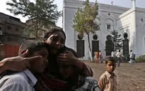 Afghanistan: Xe dân thường trúng bom của Taliban, 11 người thiệt mạng