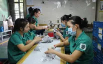 TP.HCM: Công nhân có hoàn cảnh khó khăn được trao vé tàu Tết