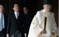 Thủ tướng Nhật Bản gửi đồ lễ đến đền Yasukuni