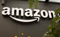 Amazon lần đầu đạt giá trị vốn hóa 900 tỷ USD
