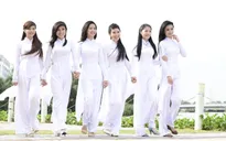 TP.HCM: Yêu cầu nữ sinh mặc áo dài vào ngày đầu tuần