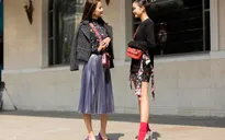Chân dài Vietnam's Next Top Model nổi bần bật trong phong cách thời trang đường phố