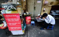 TP.HCM thí điểm tổ chức bán hàng rong trên vỉa hè