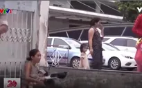 TP.HCM: Đưa đối tượng bế trẻ đi xin tiền để tiêm chích ma túy vào trại cai nghiện