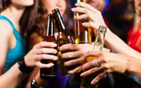 Lượng tiêu thụ rượu bia tại Việt Nam tăng gấp đôi trong 4 năm