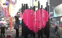 Biểu tượng trái tim Valentine tại Quảng trường Thời đại