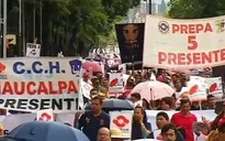 Người lao động Mexico biểu tình bên ngoài Đại sứ quán Mỹ