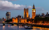Đồng hồ Big Ben rung chuông đón Giáng sinh