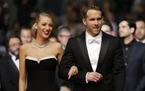 Ryan Reynolds không bận tâm khi vợ hôn đàn ông khác
