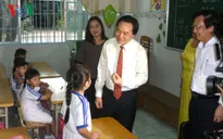 Bộ trưởng Phùng Xuân Nhạ làm việc về tình hình giáo dục, đào tạo tại Cần Thơ