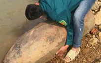 Vĩnh Phúc: Ngư dân phát hiện quả bom “khủng” khi rà sắt ven sông