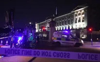 Cung điện Buckingham, Anh bị phong tỏa sau vụ tấn công