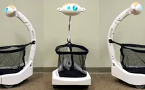 Robot Budgee vác đồ cho chủ khi đi siêu thị