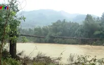 Lũ cuốn trôi hệ thống cấp nước, hàng trăm hộ dân ở Quảng Ngãi thiếu nước sinh hoạt