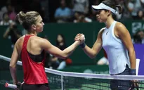 Bảng Đỏ WTA Finals 2017: Simona Halep và Caroline Wozniacki khởi đầu suôn sẻ