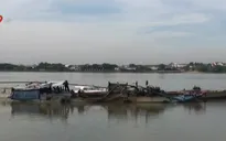 Tịch thu 8 thuyền máy khai thác cát trái phép tại Đồng Nai