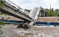 Sập cầu ở Cà Mau: 2 nạn nhân được chuyển lên Bệnh viện Chợ Rẫy