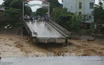 Một phóng viên mất tích trong dòng lũ dữ khi tác nghiệp tại Yên Bái