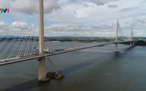 Cây cầu dây văng dài nhất thế giới ở Scotland