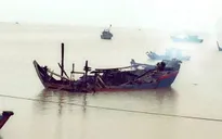 Ba tàu cá của ngư dân Thanh Hóa bị cháy rụi trong khu vực neo đậu