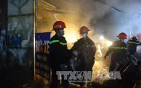 Cháy lớn ở xưởng sửa chữa điều hòa tại ngã ba Tam Trinh - Pháp Vân (Hà Nội)