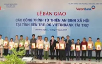 Chủ tịch Quốc hội trao nhà tình thương cho hộ nghèo Bến Tre