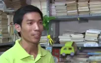 Chàng trai đưa chữ lên vùng cao