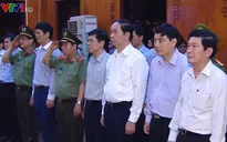Chủ tịch nước Trần Đại Quang dâng hương tưởng nhớ Bác Hồ