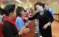 Chủ tịch Quốc hội gặp mặt 200 thiếu nhi tiêu biểu
