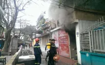 Kịp thời dập tắt vụ cháy tại phố Thái Hà, Hà Nội