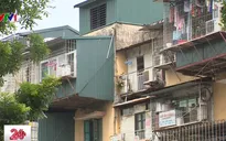 Hiểm họa từ việc cơi nới ban công chung cư thành “chuồng cọp”