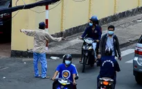 Lại xuất hiện tình trạng cò mồi trước cổng bệnh viện