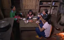 Cô đỡ thôn bản – Chỗ dựa của bản làng