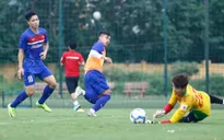 U22 Việt Nam nỗ lực tập luyện dưới mưa