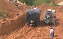 Đường lên khu vực biên giới Quảng Nam lại bị chia cắt