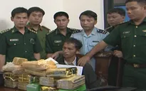Hà Tĩnh: Bắt đối tượng vận chuyển 10 kg ma túy đá và 20 ngàn viên ma túy tổng hợp