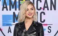 Trở lại với Justin Bieber, Selena Gomez đổi màu tóc