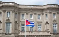 Mỹ trục xuất 15 nhà ngoại giao Cuba