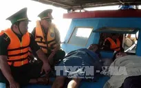 Bến Tre: Cứu thành công 4 ngư dân trên tàu cá bị chìm