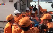 Bà Rịa - Vũng Tàu: Cấp cứu thuyền viên tàu cá nguy kịch về bờ