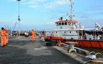 Cứu nạn thuyền viên bị rơi xuống biển