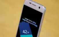 Đã đến lúc pin của smartphone tự nạp năng lượng mặt trời