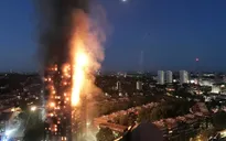Vụ cháy tòa nhà Grenfell: Thương vong lớn từ khuyến cáo khó hiểu?