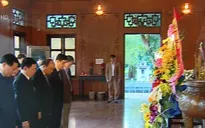 Thủ tướng dâng hương tại Khu di tích Kim Liên