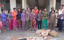 Đột kích bắt hàng chục phụ nữ đánh bạc ở Kiên Giang