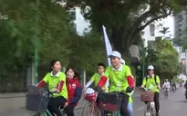 Đạp xe hưởng ứng chiến dịch nâng cao nhận thức về tăng trưởng xanh tại Hà Nội