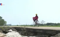 Sạt lở đê bao vùng trũng Quảng Trị