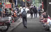 Đi bộ sai luật, mức xử phạt từ 7-15 năm tù có khả thi?