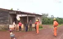 Tổ lưu động hỗ trợ đồng bào dân tộc ở Tây Nguyên sử dụng điện an toàn