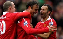 Berbatov tái hợp Ryan Giggs "so giày" với Luis Figo